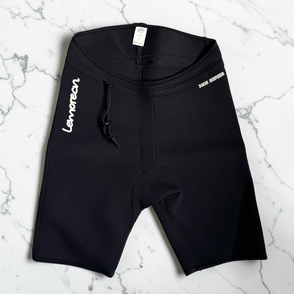 Lemorecn 3mm Neoprene Wetsuit Shorts Mens Medium Surf Swim Scuba Black Worn Once